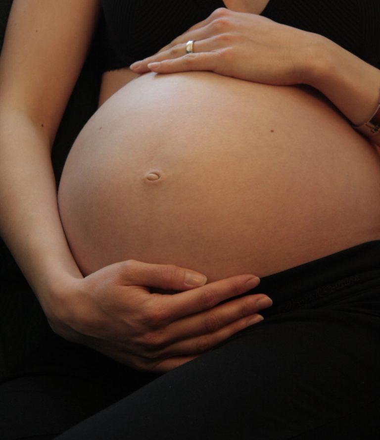 Babybauch2011 768x889